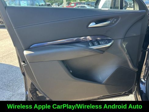 Used 2023 Cadillac XT4 Luxury w/ Cold Weather Package FWD image 33