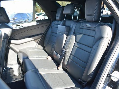 Used 2015 Mercedes-Benz ML 63 AMG 4MATIC image 21