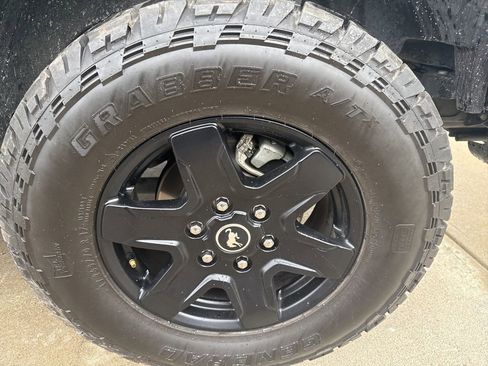 Certified 2024 Ford Bronco Black Diamond image 48