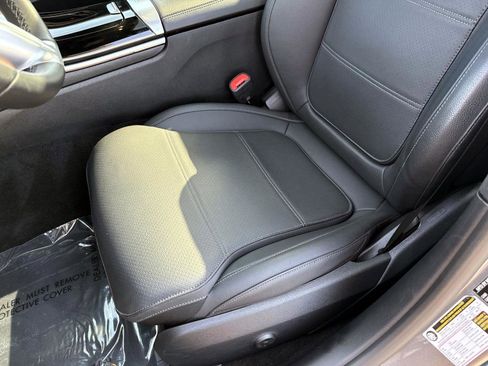 Certified 2025 Mercedes-Benz C 300 Sedan image 19