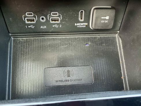 Used 2023 Jeep Grand Cherokee 30th Anniversary AWD/4WD image 18