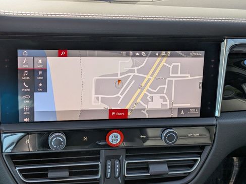 New 2026 Porsche Macan S image 18