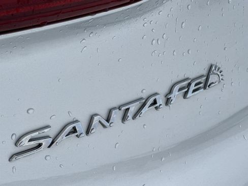 Used 2019 Hyundai Santa Fe Limited image 11