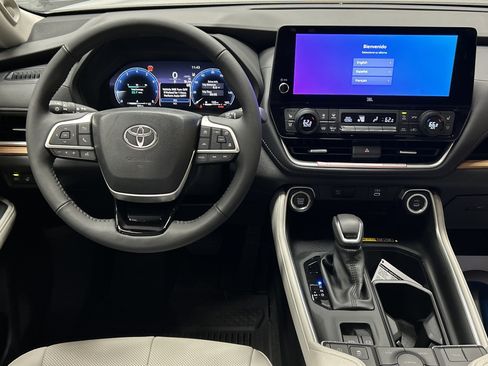 Used 2026 Toyota Grand Highlander FWD image 30