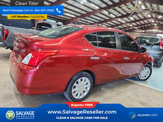 Used 2018 Nissan Versa SV FWD image 4