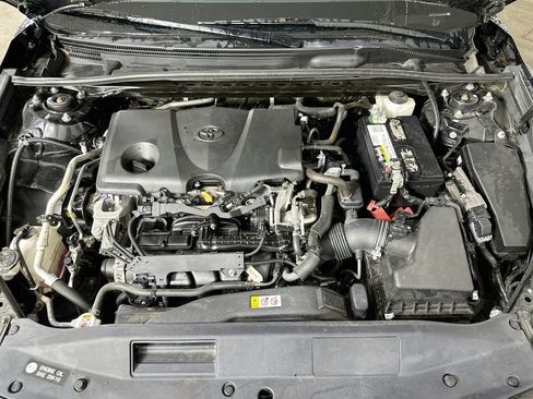 Used 2020 Toyota Camry LE FWD image 9
