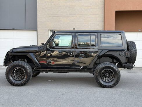 Used 2018 Jeep Wrangler Unlimited Sport AWD/4WD image 2