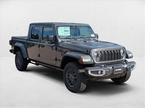 New 2025 Jeep Gladiator Sport image 7
