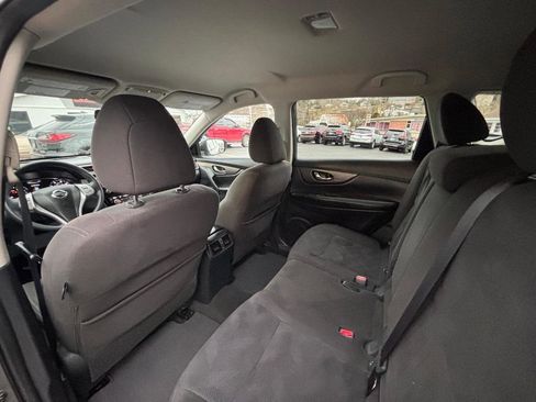 Used 2015 Nissan Rogue SV image 25