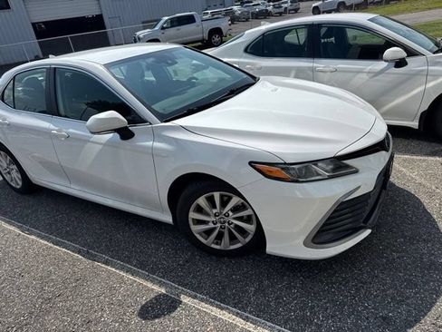 Used 2023 Toyota Camry LE FWD image 3