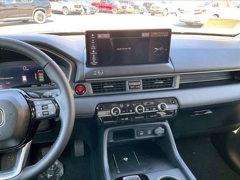 New 2026 Honda Pilot Touring image 13
