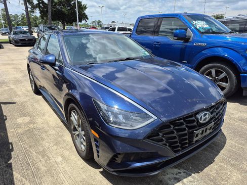 Used 2021 Hyundai Sonata SEL FWD image 2