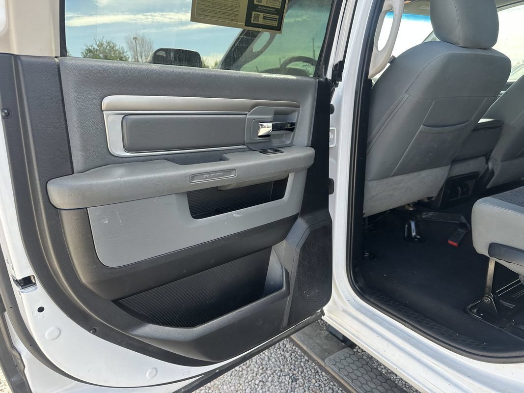Used 2016 RAM 3500 Big Horn AWD/4WD image 27