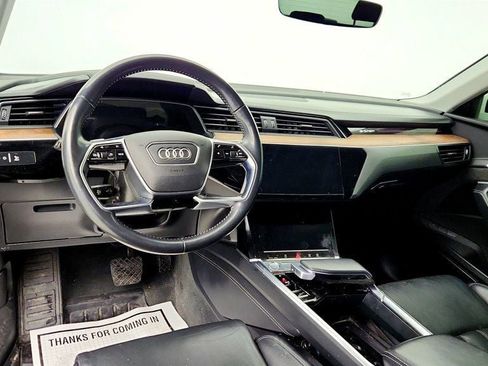 Used 2019 Audi e-tron Prestige w/ Prestige Package image 13