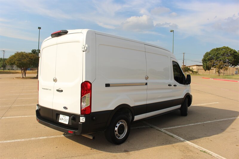Used 2024 Ford Transit 250 148 Medium Roof RWD image 4