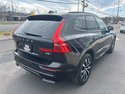 Used 2025 Volvo XC60 B5 Plus w/ Climate Package image 5