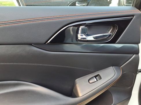 Used 2023 Nissan Maxima SR w/ Sport Mat Group FWD image 6