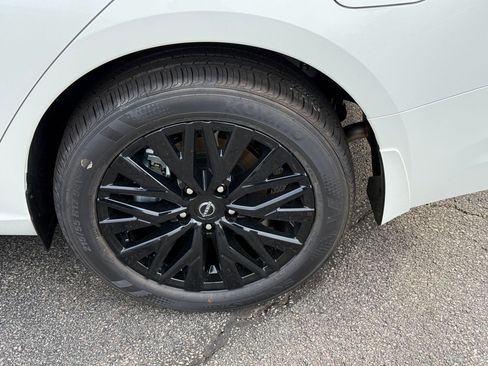 New 2025 Nissan Altima 2.5 SV w/ SV Special Edition Package image 10