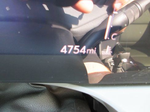 Certified 2024 Buick Envista Sport Touring w/ Convenience I Package FWD image 28