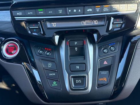 Certified 2025 Honda Odyssey Elite image 32