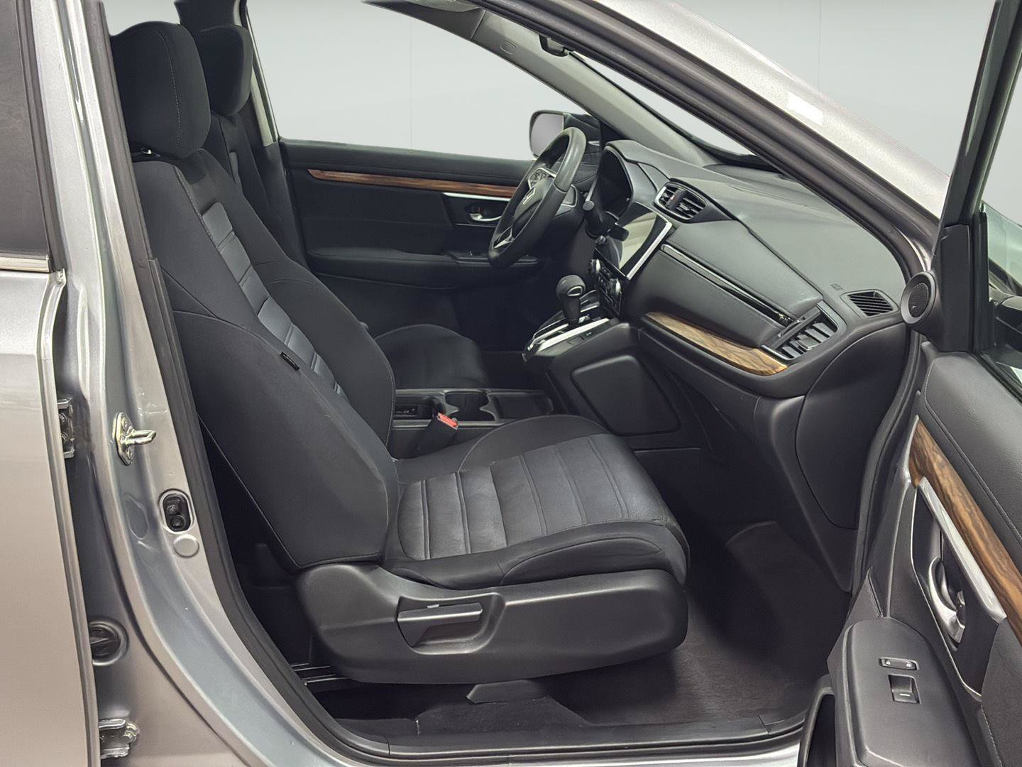 Used 2018 Honda CR-V EX image 16
