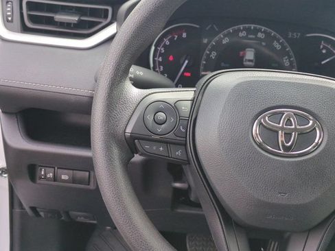 Used 2024 Toyota RAV4 XLE FWD image 18