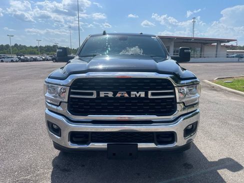 Used 2024 RAM 2500 Big Horn AWD/4WD image 2