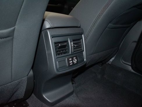 Used 2026 Subaru Outback Premium AWD/4WD image 24