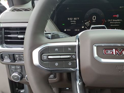New 2026 GMC Yukon Elevation w/ Elevation Premium Package AWD/4WD image 9