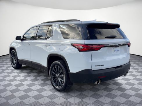 Used 2023 Chevrolet Traverse RS FWD image 3