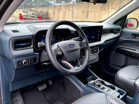 Used 2025 Ford Maverick Lobo AWD/4WD image 18