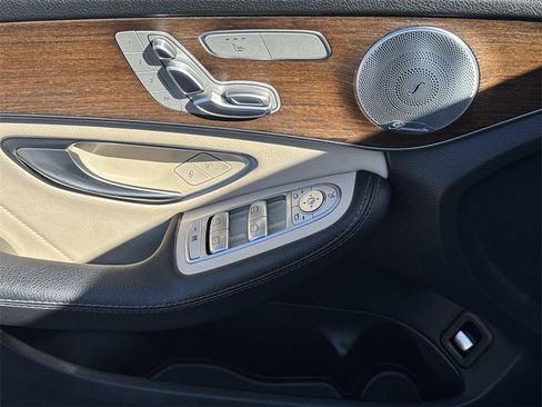 Used 2020 Mercedes-Benz C 300 4MATIC Sedan image 39