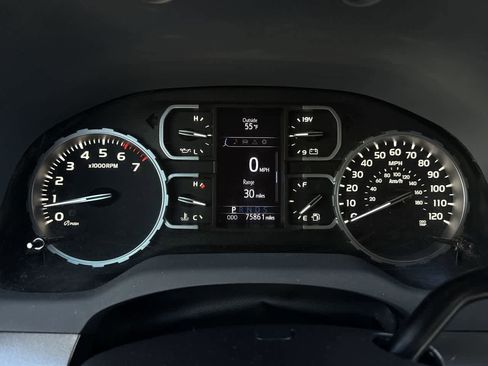 Used 2019 Toyota Tundra SR5 AWD/4WD image 17