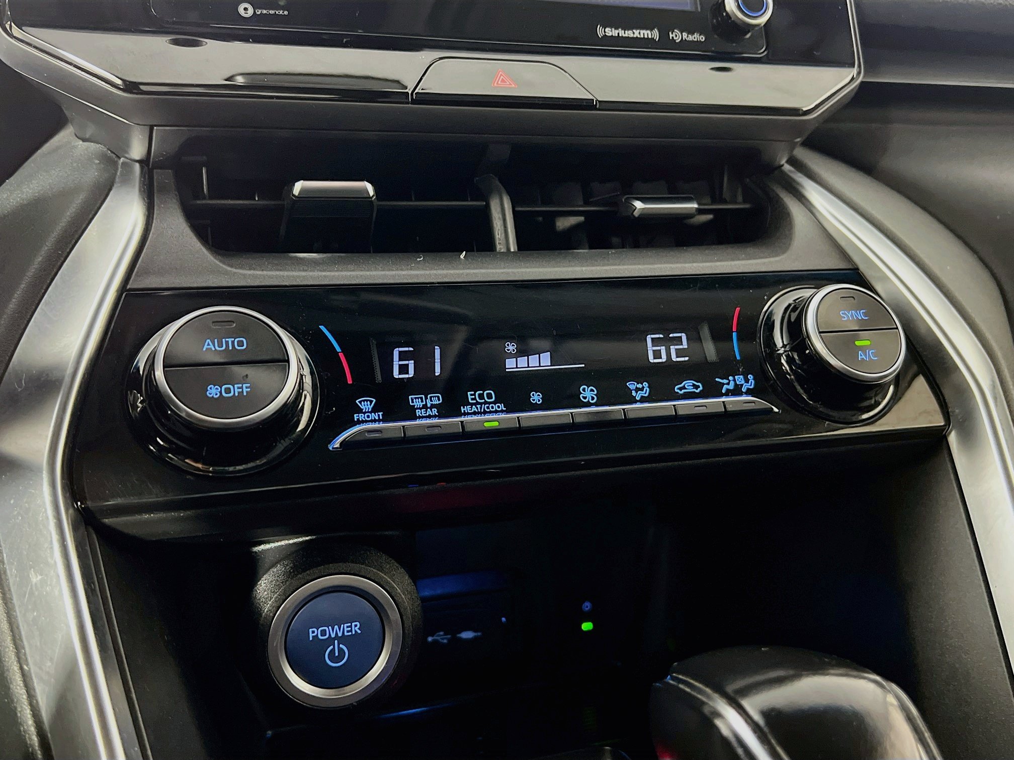 Certified 2021 Toyota Venza LE AWD/4WD image 16