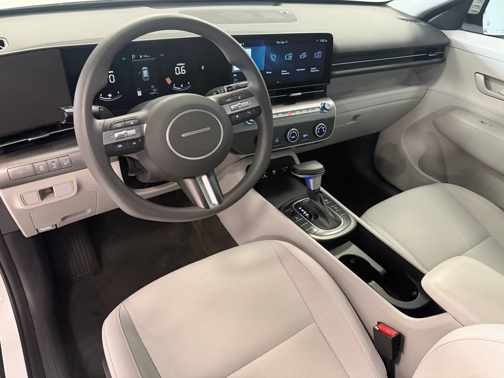 Certified 2024 Hyundai Kona SE AWD/4WD image 8