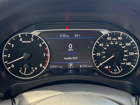 Used 2025 Nissan Altima 2.5 SV FWD image 41