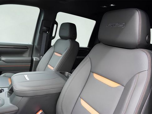 New 2026 GMC Sierra 2500 AT4 w/ AT4 Premium Plus Package image 15