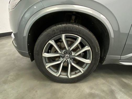Used 2017 Volvo XC90 T6 Momentum w/ Vision Package AWD/4WD image 20
