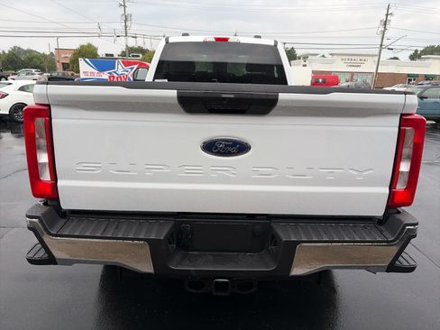 New 2026 Ford F250 XLT w/ FX4 Off-Road Package AWD/4WD image 11