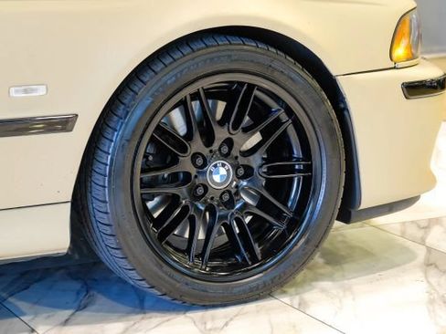 Used 2003 BMW M5 RWD image 66