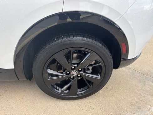 Used 2022 Buick Envision Essence w/ Sport Touring Package image 4