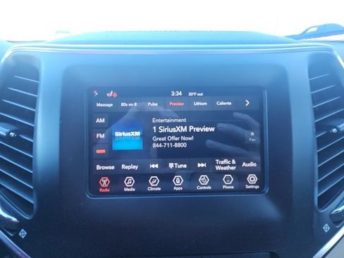 Used 2020 Jeep Cherokee Latitude w/ Cold Weather Group image 19