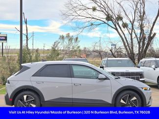 New 2026 Hyundai Ioniq 5 SE video 3