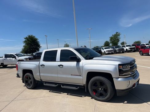 Used 2018 Chevrolet Silverado 1500 LTZ Z71 w/ Redline Edition AWD/4WD image 7