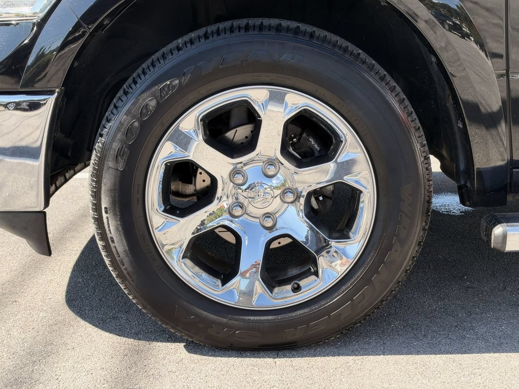 Used 2017 RAM 1500 Laramie w/ Convenience Group AWD/4WD image 27