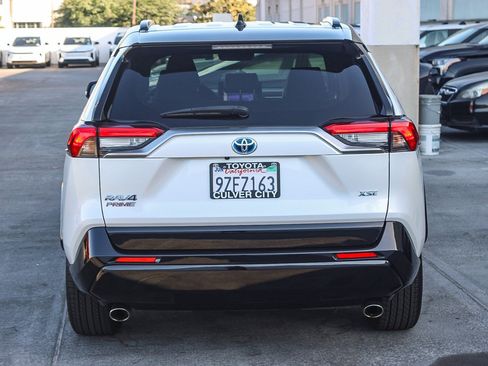 Used 2024 Toyota RAV4 XSE w/ Weather Package AWD/4WD image 8