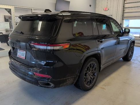 Used 2024 Jeep Grand Cherokee L Summit image 6