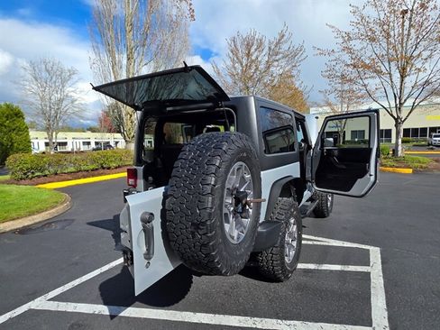 Used 2011 Jeep Wrangler Sport image 28