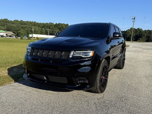 Used 2017 Jeep Grand Cherokee SRT image 1