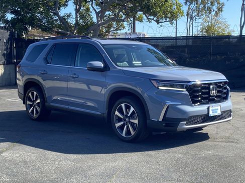 New 2025 Honda Pilot Elite image 2
